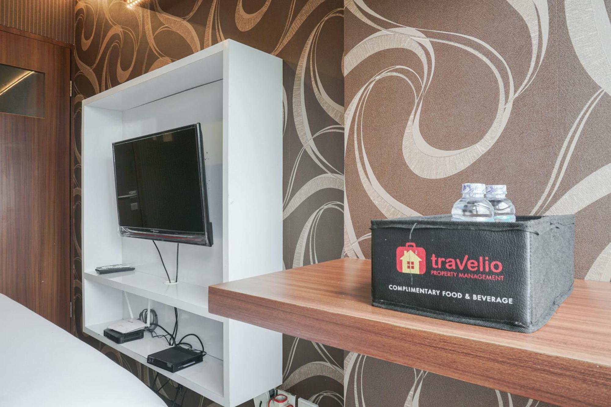 Comfortable 1br At Nifarro Park By Travelio * Jakarta